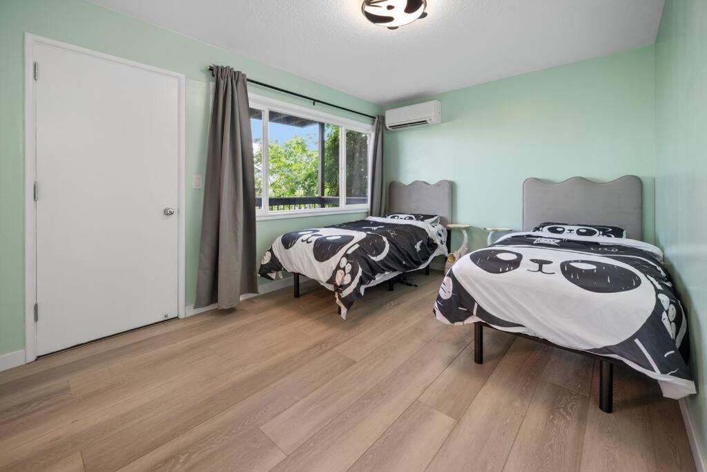Breathtaking Views W/ Modern Lux - 2330 Portland