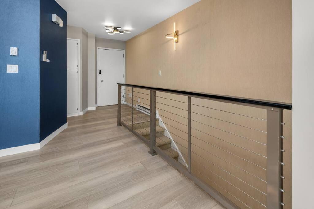 Breathtaking Views W/ Modern Lux - 2330 Apartment Portland