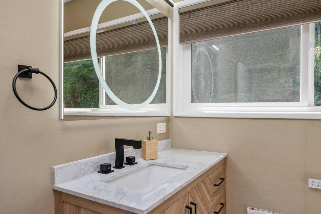 Breathtaking Views W/ Modern Lux - 2330 * Portland
