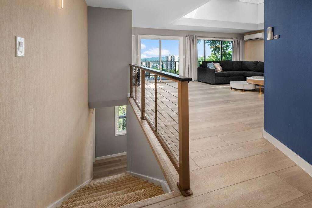 Breathtaking Views W/ Modern Lux - 2330 Apartment *